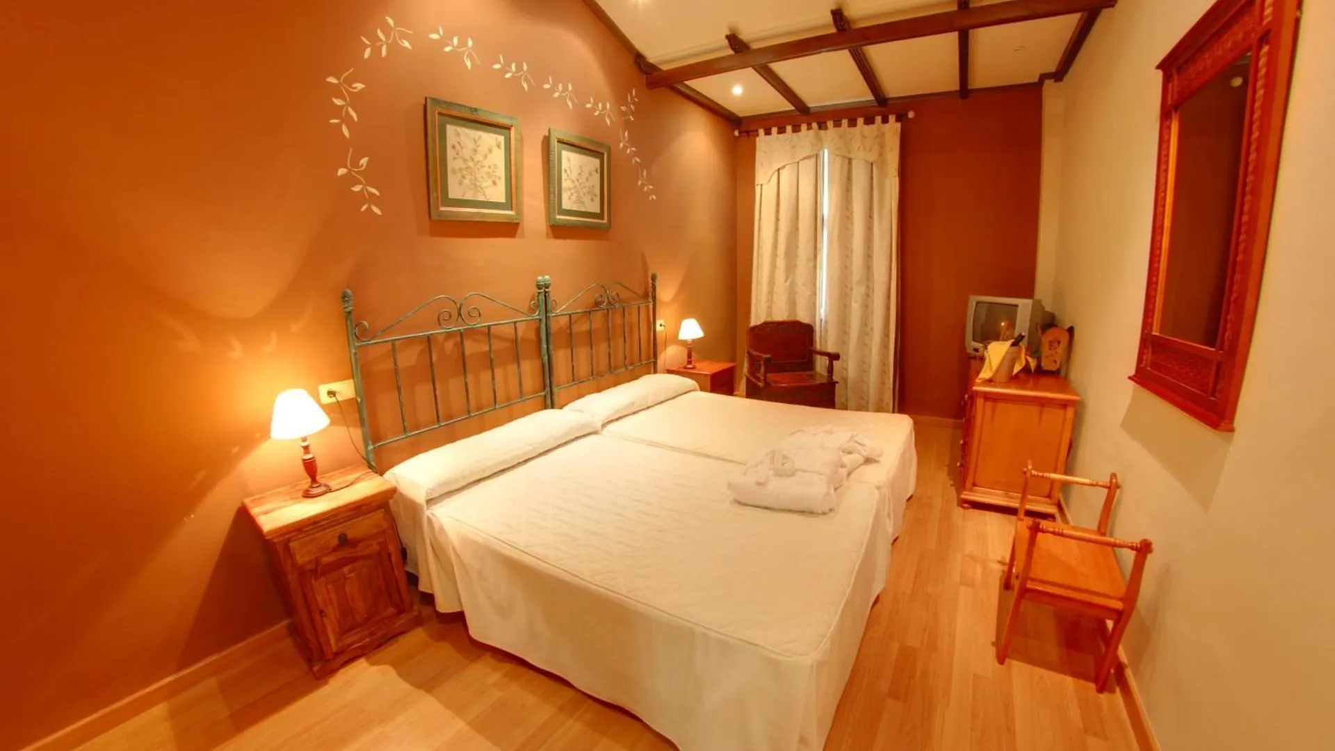 Balneario San Andres Hotel Canena
